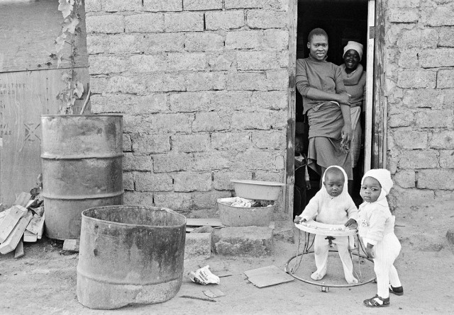 Johannesburg, Sud Africa, 1985 © courtesy UN Photo/Marc Vanappelghem