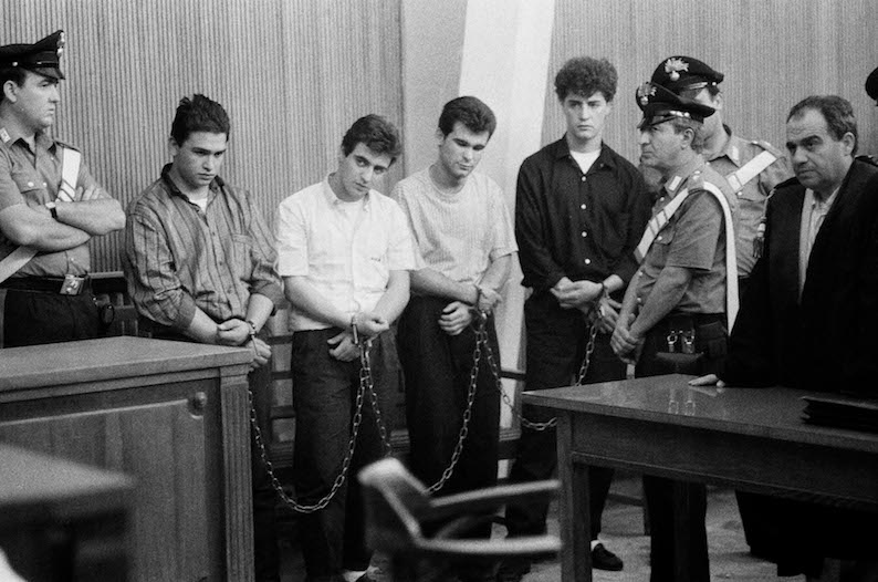 Processo a giovani stupratori di una bambina di 14 anni, Caltanissetta 1984 Courtesy dell’artista