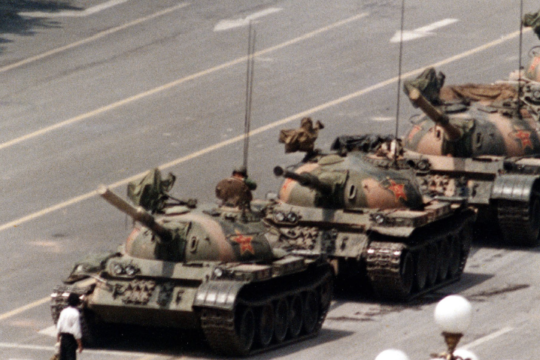 Tank man, Pechino, 1989 - © AP Photo/Jeff Widener
