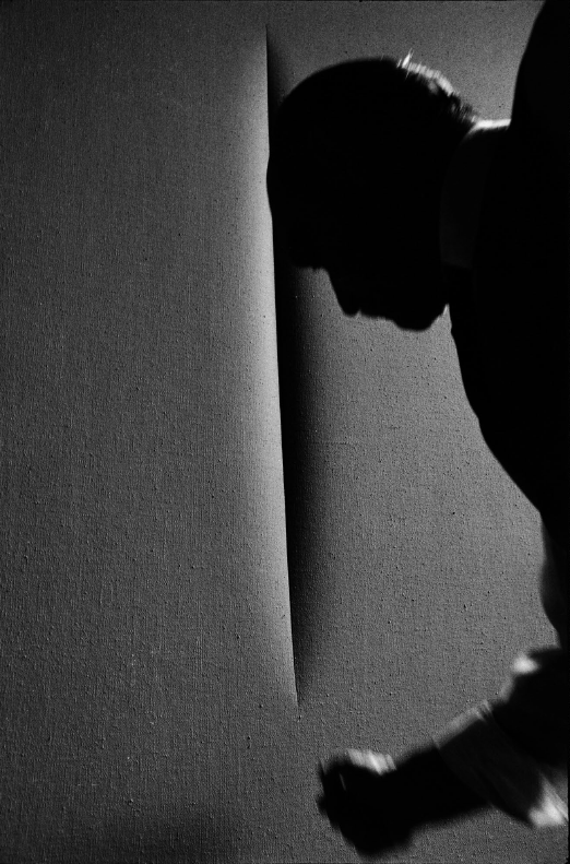 Lucio Fontana, 1964 - Fotografia Ugo Mulas © Eredi Ugo Mulas