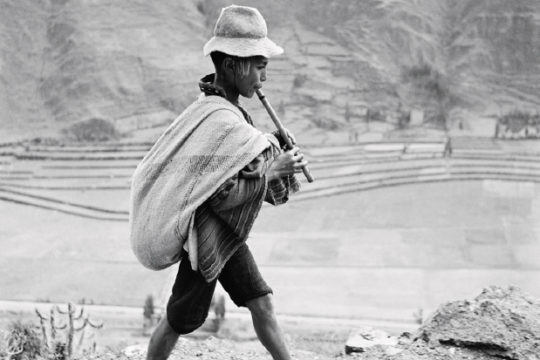 On the road to Cuzco, near Pisac, Perù, maggio, 1954