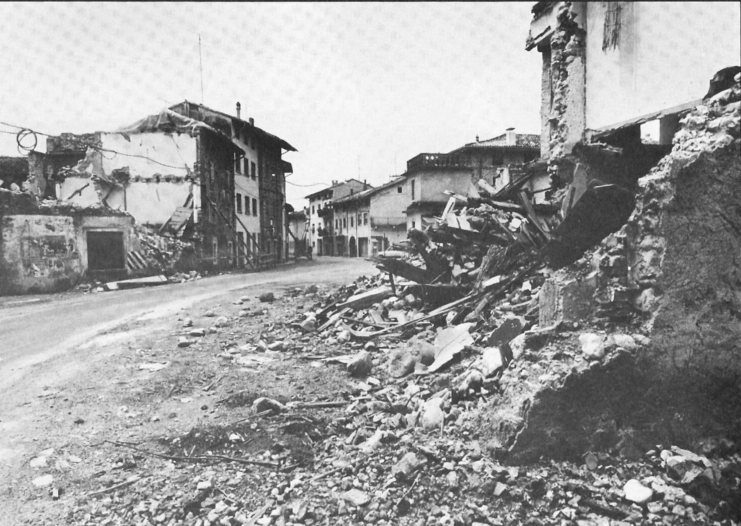 Terremoto Del Friuli E Il 6 Maggio 1976 Il Fotografo 3928