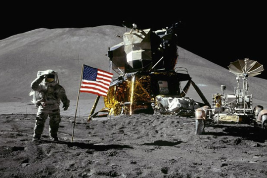 Neil Armstrong sulla luna