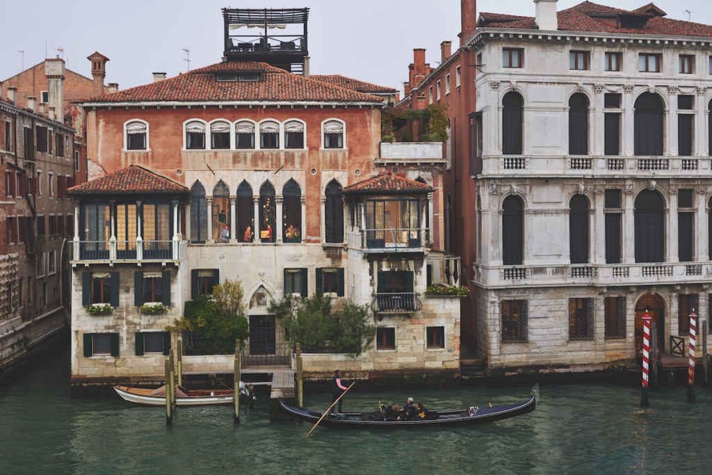 Moving, San Marco, Venice, October 2017 © Gail Albert Halaban