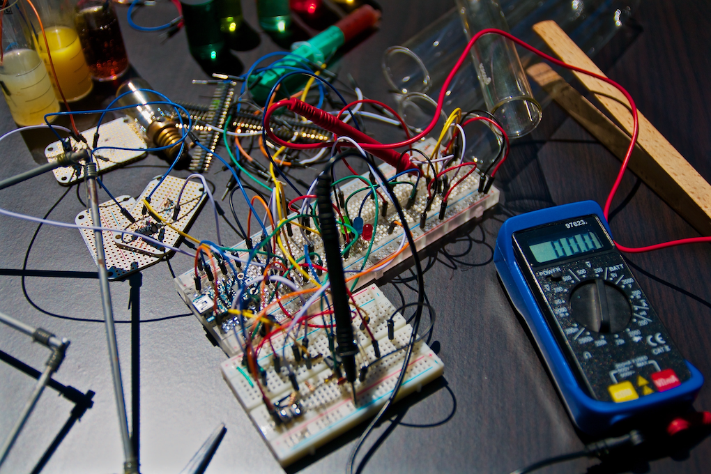 circuiti elettronici dispositivi hi tech