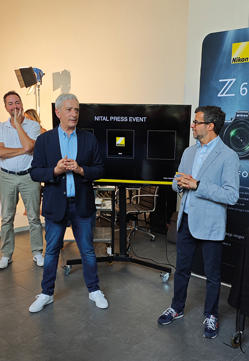 Da sinistra a destra, Giancarlo Gobbi (eclettico professionista Nikon), Giuseppe Maio (Product Manager Nikon per Nital) e Marco Rovere (PR Manager di Nital) durante la presentazione milanese della nuova mirrorless.