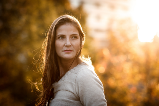 luce naturale per ritratti di grande effetto ritratto donna al tramonto