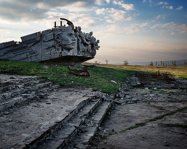 Guillaume Herbaut, Ukraine: From Maidan to Donbas