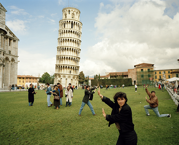 Martin Parr
La torre pendente, Pisa, Italia, 1990 
Da Small World
© Martin Parr/Magnum Photos